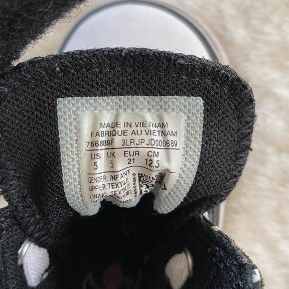 Converse Chuck Taylor All Star Hi-Top Toddler Sneakers Shark Pattern size 5 - Picture 8 of 8